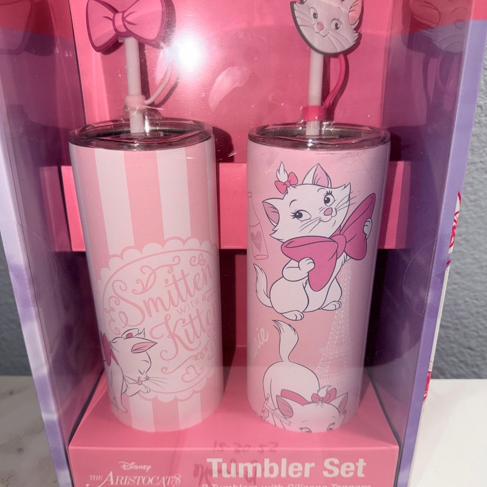 Disney Aristocats Pink and White Tumbler Set